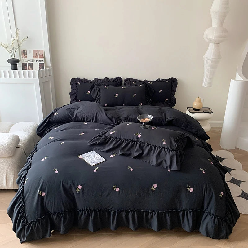 Housse De Couette Noire Brodée De Roses