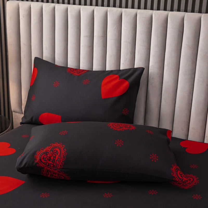 taies d'oreiller coeur rouge à fond noir style Baroque